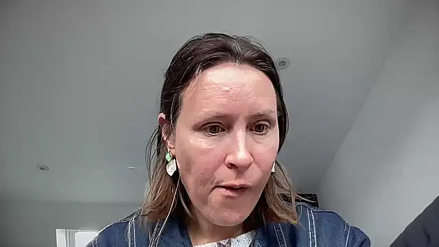 Snapshot of eatmypie69 chatting on November 2025 09:43:01 AM eatmypie69 online show from November 2025 09:43:01 AM