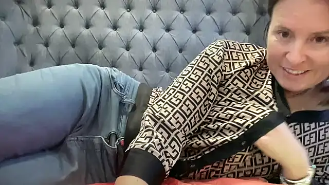 Snapshot of eatmypie69 chatting on November 2025 08:58:02 AM eatmypie69 online show from November 2025 08:58:02 AM