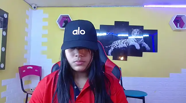 Snapshot of melany_rouse18 chatting on February 2025 01:55:02 AM melany rouse18 online show from February 2025 01:55:02 AM