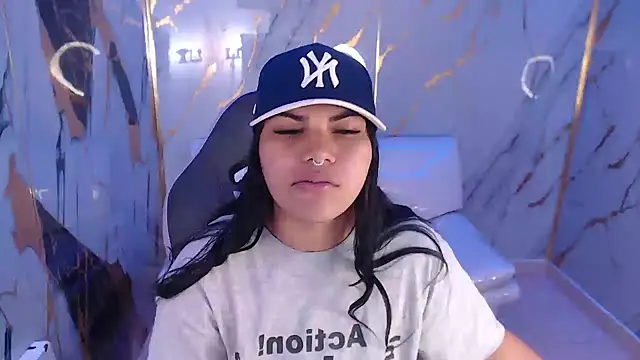 Snapshot of melany_rouse18 chatting on September 2025 01:22:01 PM melany rouse18 online show from September 2025 01:22:01 PM