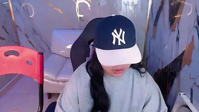 Snapshot of melany_rouse18 chatting on October 2025 01:53:01 PM melany rouse18 online show from October 2025 01:53:01 PM