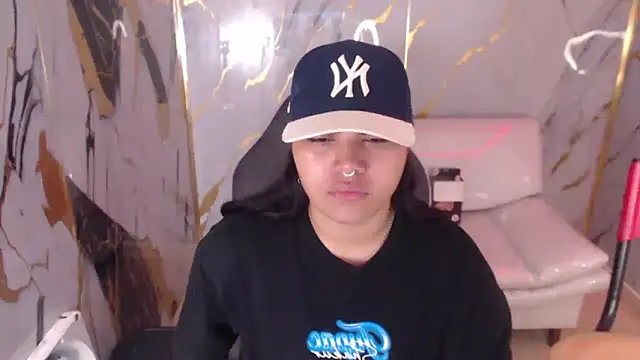 Snapshot of melany_rouse18 chatting on October 2025 11:45:02 AM melany rouse18 online show from October 2025 11:45:02 AM