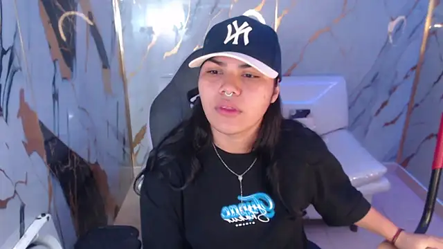 Snapshot of melany_rouse18 chatting on October 2025 11:22:01 AM melany rouse18 online show from October 2025 11:22:01 AM