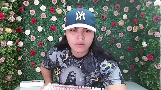 Snapshot of melany_rouse18 chatting on November 2025 05:23:01 PM melany rouse18 online show from November 2025 05:23:01 PM