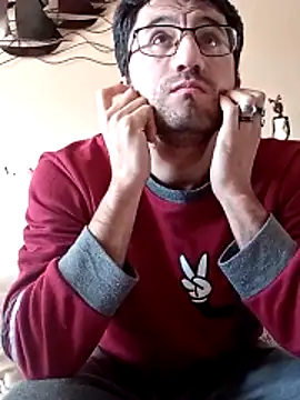 Snapshot of Morbosos8595 chatting on November 2025 01:22:01 PM Morbosos8595 online show from November 2025 01:22:01 PM