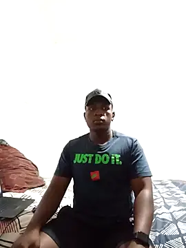 Snapshot of bosszonke123 chatting on March 2025 05:20:01 PM bosszonke123 online show from March 2025 05:20:01 PM