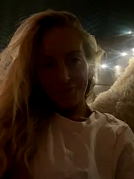 Fiery Blonde LexiX online show from October 2025 10:31:01 PM
