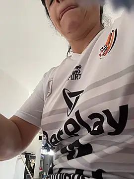 Skay Hot online show from November 2025 04:39:01 PM