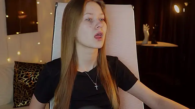 EveMundie online show from March 2026 10:19:02 AM