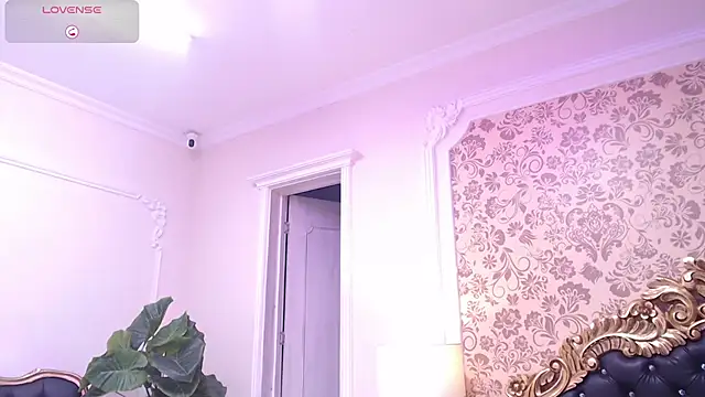 AnahisBennett online show from November 2025 04:32:02 AM