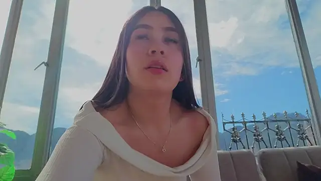 Snapshot of Ivanna_West chatting on October 2025 01:33:02 PM Ivanna West online show from October 2025 01:33:02 PM