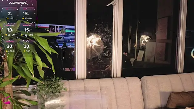 Snapshot of Ivanna_West chatting on November 2025 09:53:02 AM Ivanna West online show from November 2025 09:53:02 AM