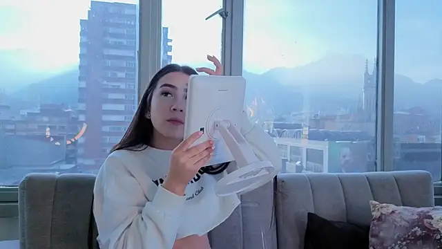 Snapshot of Ivanna_West chatting on December 2025 11:48:01 AM Ivanna West online show from December 2025 11:48:01 AM