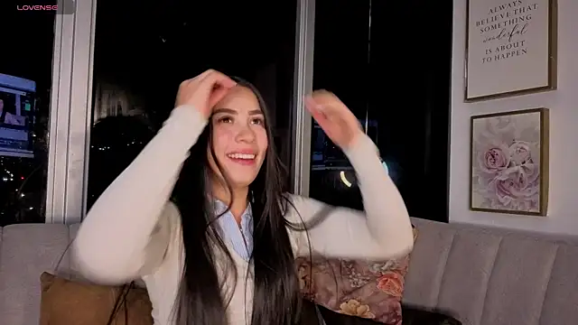 Snapshot of Ivanna_West chatting on December 2025 10:02:01 AM Ivanna West online show from December 2025 10:02:01 AM