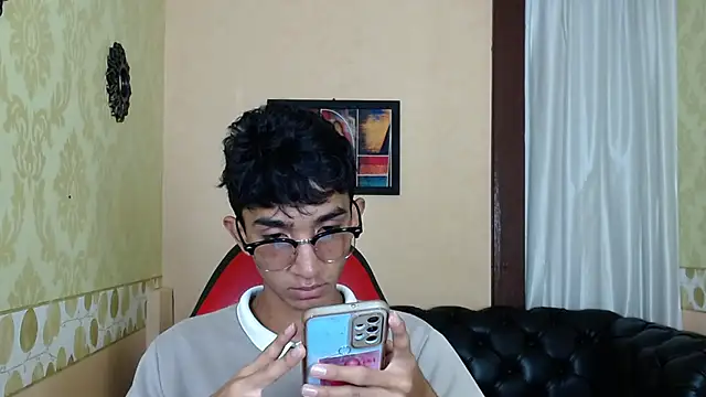 Snapshot of Martin_Linares chatting on March 2025 01:45:01 PM Martin Linares online show from March 2025 01:45:01 PM