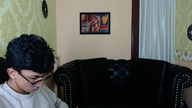 Snapshot of Martin_Linares chatting on March 2025 02:23:01 PM Martin Linares online show from March 2025 02:23:01 PM