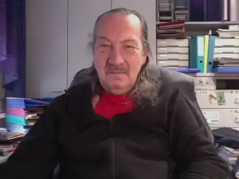 Snapshot of HMStraps01 chatting on December 2024 11:00:01 AM HMStraps01 online show from December 2024 11:00:01 AM