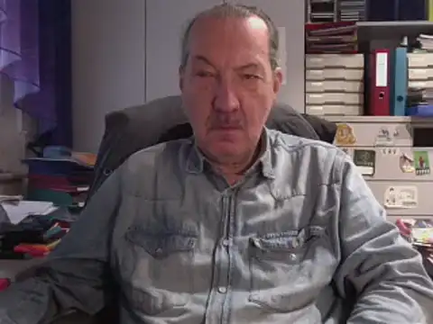 Snapshot of HMStraps01 chatting on January 2025 08:14:01 AM HMStraps01 online show from January 2025 08:14:01 AM