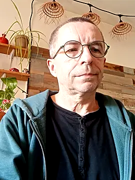 Xavspank2 online show from March 2026 02:41:02 PM