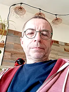 Snapshot of Xavspank2 chatting on March 2026 02:31:02 PM Xavspank2 online show from March 2026 02:31:02 PM