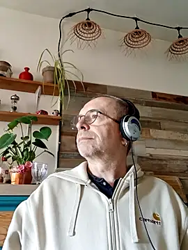 Snapshot of Xavspank2 chatting on March 2026 08:37:02 AM Xavspank2 online show from March 2026 08:37:02 AM
