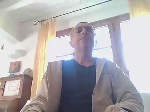 Snapshot of Xavspank2 chatting on April 2026 12:28:01 PM Xavspank2 online show from April 2026 12:28:01 PM