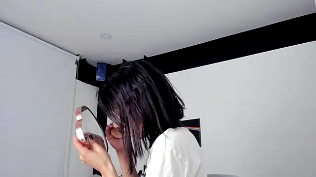 Snapshot of sweet_Amy0 chatting on November 2025 11:21:02 PM sweet Amy0 online show from November 2025 11:21:02 PM