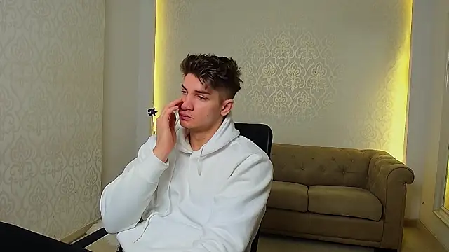 MaxKaiden online show from November 2025 05:29:01 AM