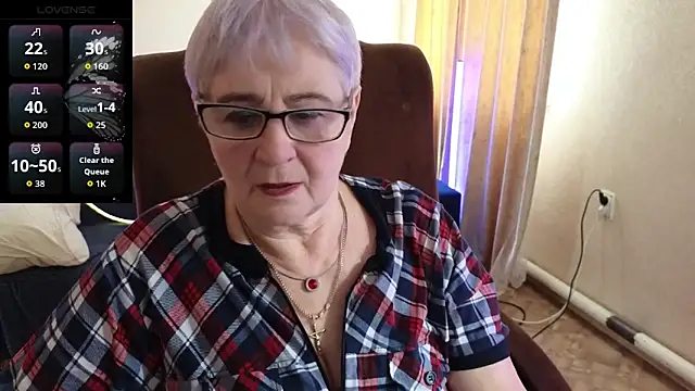 Sandra Snowflake online show from April 2026 12:27:01 PM