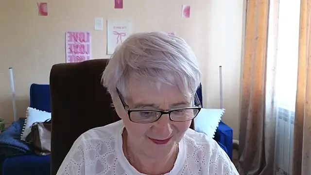 Sandra Snowflake online show from May 2026 03:57:02 AM