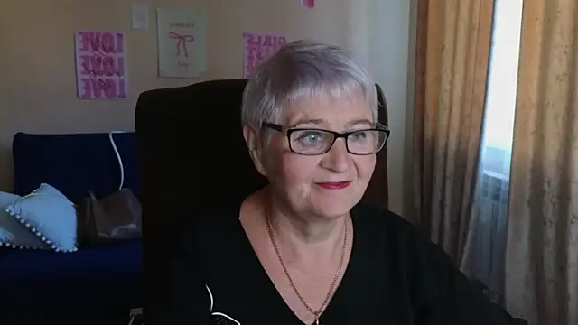 Sandra Snowflake online show from May 2026 04:10:01 AM