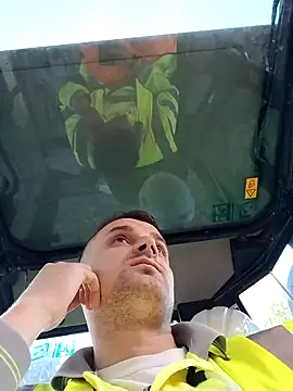 Snapshot of Eusuntnoulgigolo chatting on September 2025 07:08:02 AM Eusuntnoulgigolo online show from September 2025 07:08:02 AM