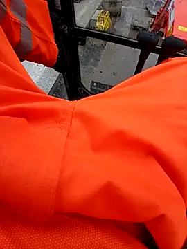 Snapshot of Eusuntnoulgigolo chatting on November 2025 09:53:01 AM Eusuntnoulgigolo online show from November 2025 09:53:01 AM