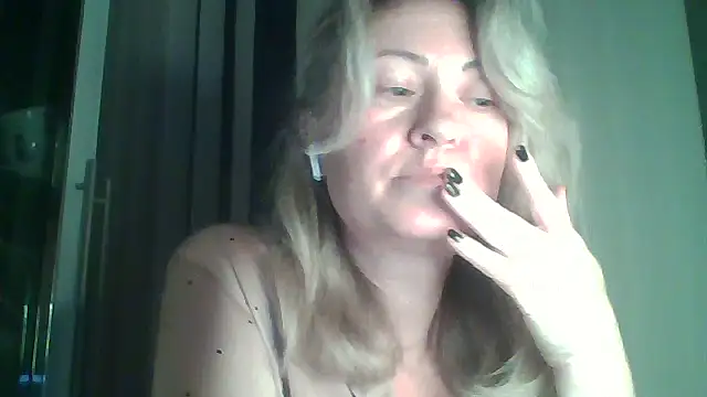 Mary888x online show from March 2025 04:35:02 PM