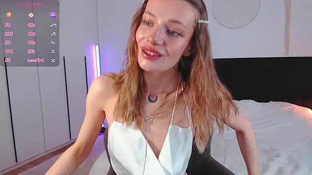 LunaticaBae online show from April 2026 02:49:02 AM