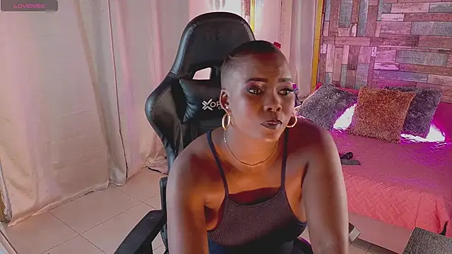 DashaSousaa online show from October 2025 02:51:01 PM