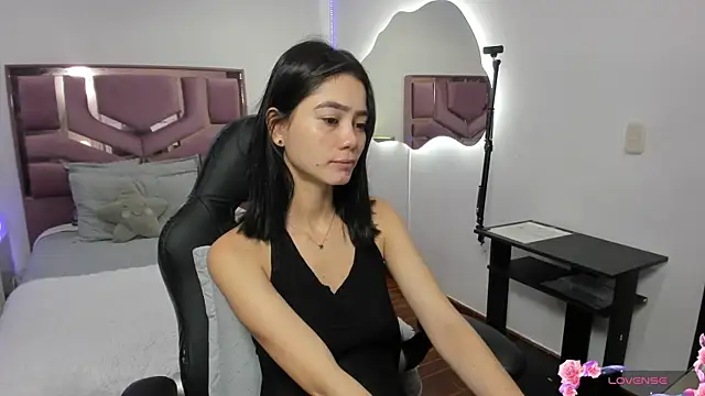 MollyCraft online show from February 2025 11:25:01 AM