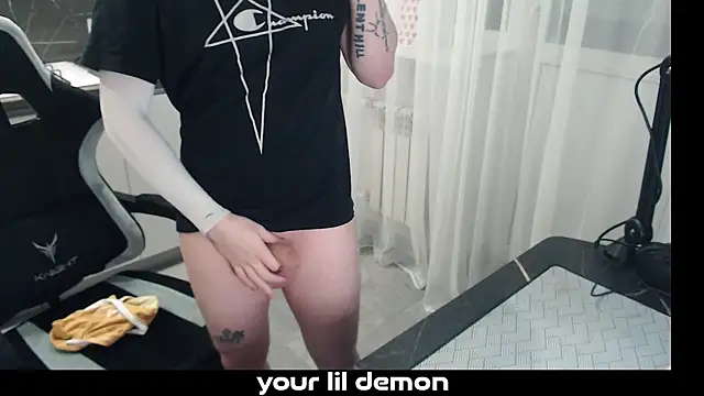 Snapshot of yourlildemon chatting on February 2026 06:31:01 PM yourlildemon online show from February 2026 06:31:01 PM