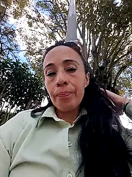 Coeur de luxure online show from November 2025 06:07:01 PM