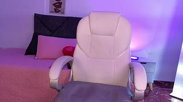 camille1310 online show from September 2025 09:38:01 PM