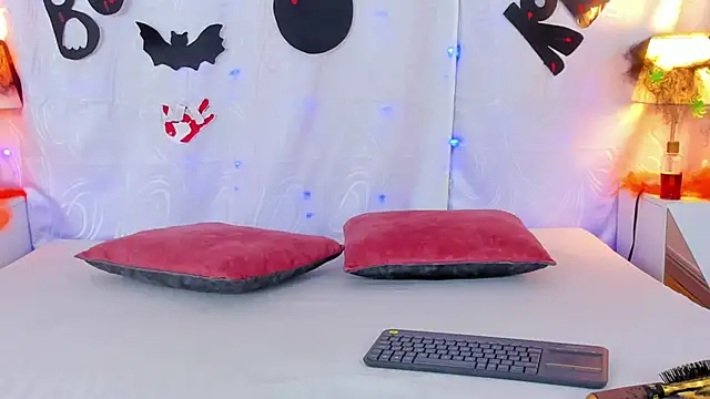 ValentinaGuerra online show from October 2025 01:28:01 AM