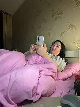 Naughtbaby 2025 online show from April 2026 12:00:01 AM