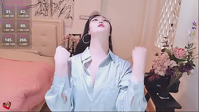 Snapshot of Tingdie chatting on October 2025 07:19:02 PM Tingdie online show from October 2025 07:19:02 PM