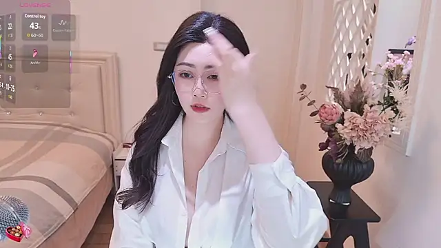 Snapshot of Tingdie chatting on November 2025 02:32:02 PM Tingdie online show from November 2025 02:32:02 PM