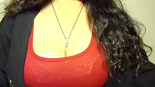 Snapshot of its_siya chatting on November 2025 09:42:02 AM its siya online show from November 2025 09:42:02 AM