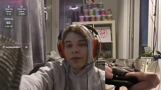 Snapshot of PainterHase chatting on February 2025 06:04:02 PM PainterHase online show from February 2025 06:04:02 PM