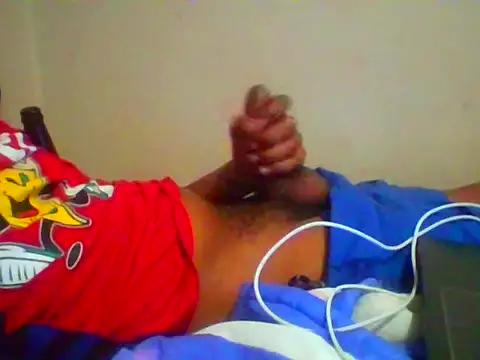 Snapshot of TwistedR chatting on November 2025 09:27:01 PM TwistedR online show from November 2025 09:27:01 PM