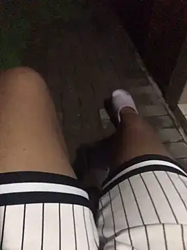 Snapshot of TwistedR chatting on December 2025 10:26:01 PM TwistedR online show from December 2025 10:26:01 PM