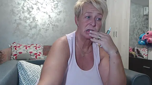 RosesandLillies online show from September 2025 04:44:02 PM