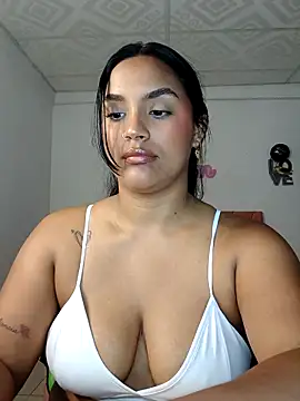 Snapshot of victoria_roussee chatting on October 2025 12:16:01 AM victoria roussee online show from October 2025 12:16:01 AM